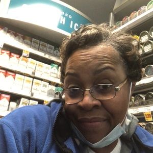 Meet your Posher, Sharon